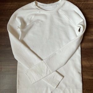 NWOT Lululemon Rest Less Pullover